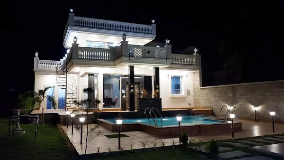 Greystone Villa, Swiming Pool , Bbq , Big Garden, Pool Table, Party Speaker, Bathtub, Kitchen, 15Mins To Golden Temple Amritsar Exterior photo