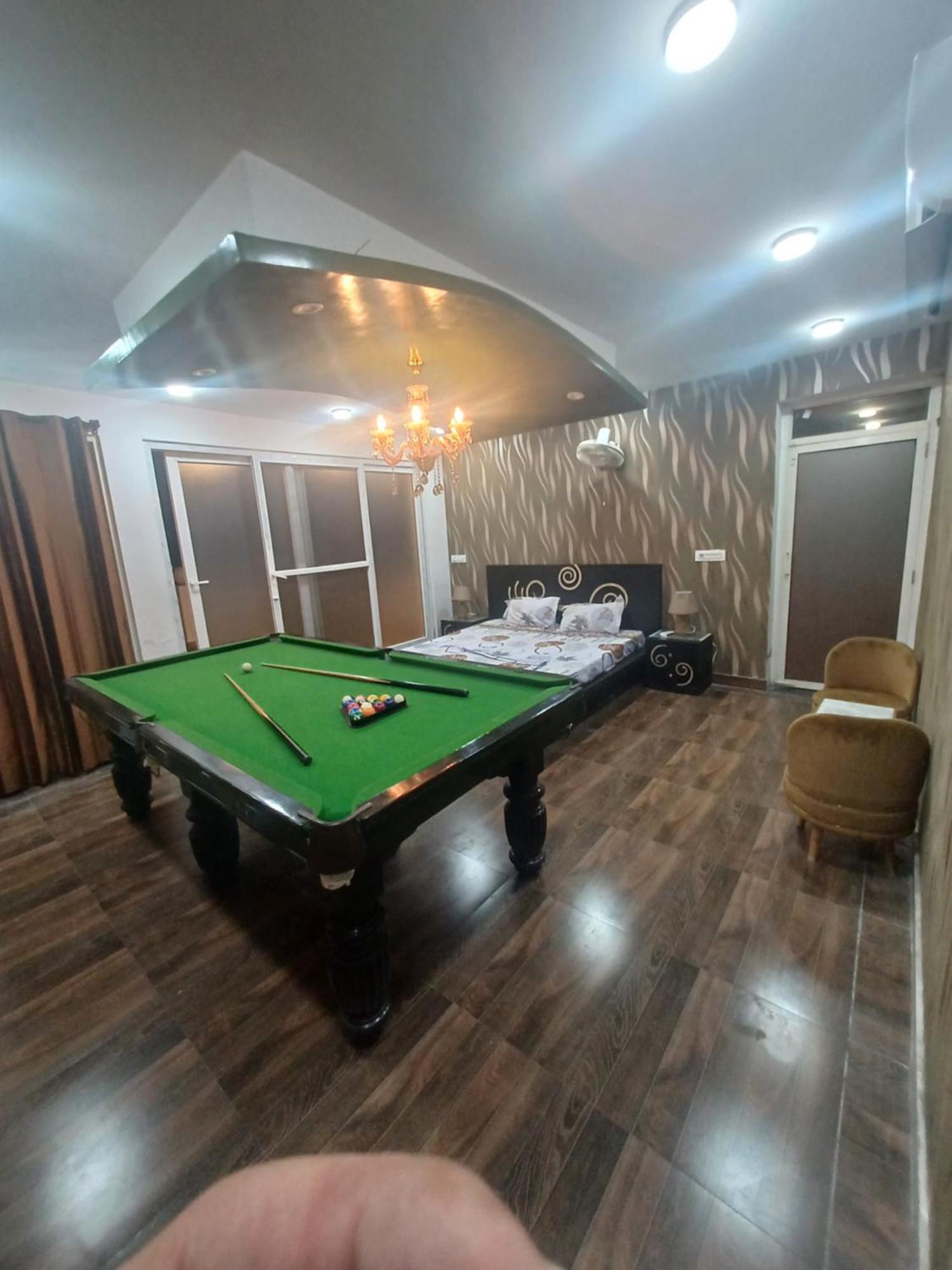 Greystone Villa, Swiming Pool , Bbq , Big Garden, Pool Table, Party Speaker, Bathtub, Kitchen, 15Mins To Golden Temple Amritsar Exterior photo
